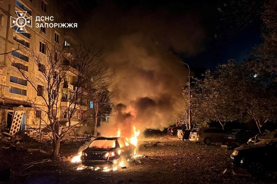 Nga không kích Ukraine, Ba Lan điều máy bay khẩn cấp