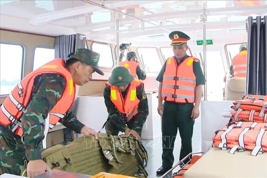 Lực lượng vũ trang khẩn cấp sẵn sàng ứng phó bão số 11