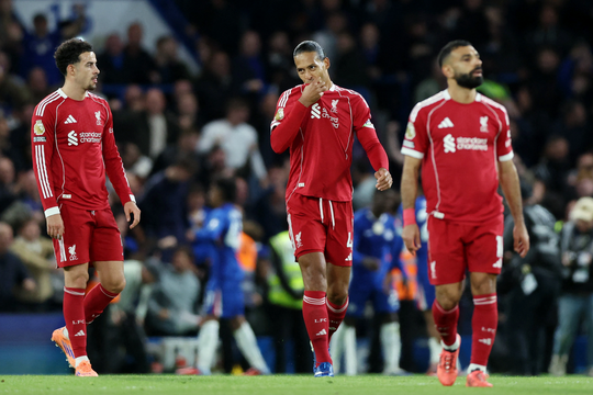 Vòng 7 Ngoại hạng Anh: Liverpool bị đánh chiếm ngôi đầu