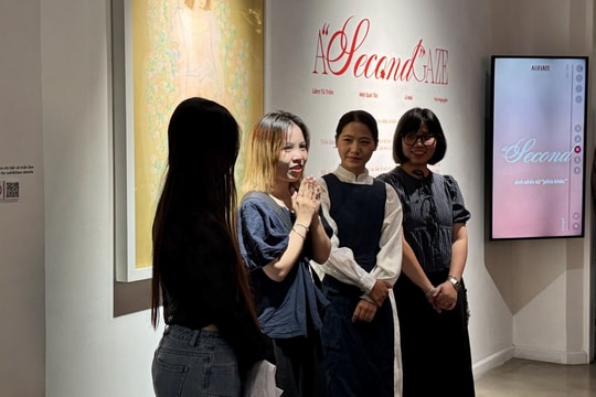 Triển lãm A 'second' gaze: Không gian đối thoại của nữ giới trong nghệ thuật đương đại