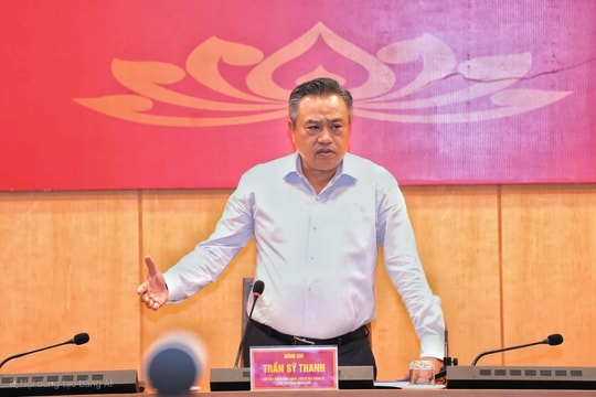 Chủ tịch UBND Hà Nội: Ứng phó với mưa bão cần tránh xáo trộn cuộc sống nhân dân