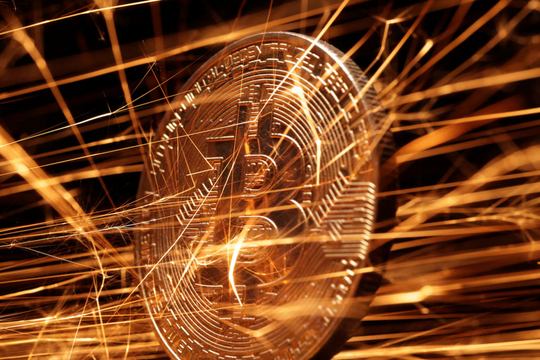 Bitcoin lên mức kỷ lục hơn 125.000 USD