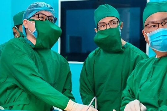 Thủng dạ dày ở tuổi 15