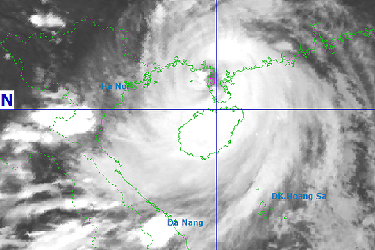 Bão Matmo vào biên giới Việt - Trung, có thể gây mưa 400 mm