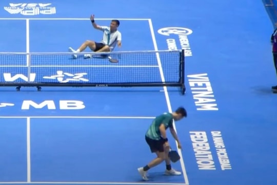 Quăng vợt, khẩu chiến trên sân Pickleball