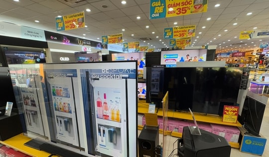 Tivi, tủ lạnh cỡ lớn hết thời