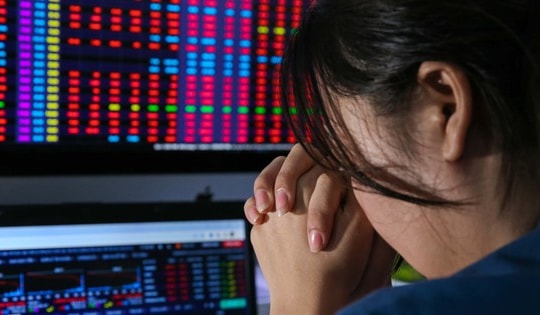 Chứng khoán liên tục bào mòn tài khoản, nhưng vì sao nhà đầu tư cần kiên nhẫn?