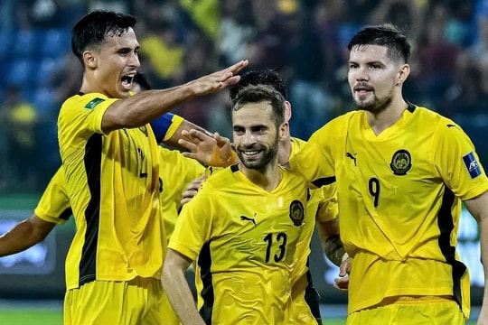 LĐBĐ Malaysia bỏ mặc 7 cầu thủ nhập tịch bị FIFA cấm thi đấu?