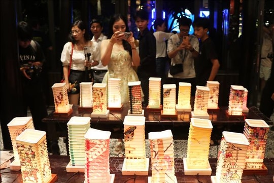 Chương trình Trung thu Hoàng cung Huế rực rỡ sắc màu và đậm chất cổ truyền