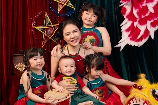 Sao Việt vui Trung thu cùng con