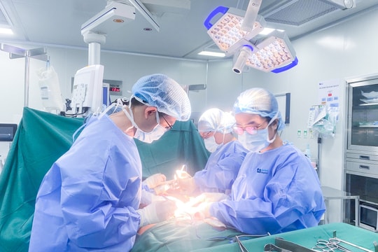 Dùng mỡ bụng tái tạo ngực cho người ung thư vú