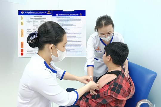 Vì sao trẻ thừa cân dễ gặp biến chứng do sốt xuất huyết?