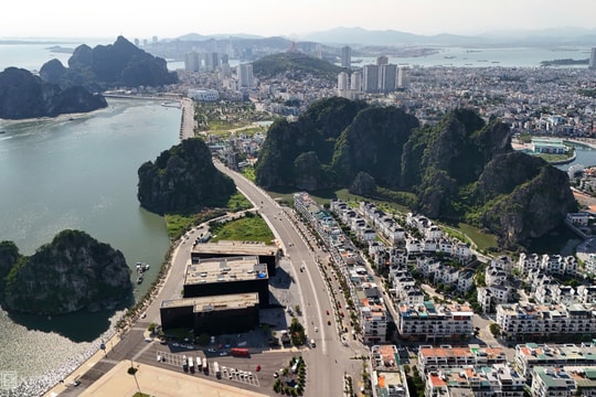 Hơn 1.000 cán bộ, công chức tỉnh Quảng Ninh thôi việc