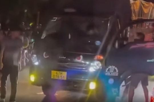 Tài xế ôtô bị tấn công sau va chạm giao thông