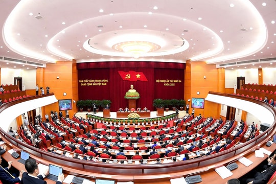 Khai mạc Hội nghị Trung ương 13