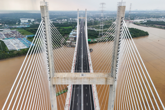 Vì sao cầu cao tốc Bến Lức - Long Thành sắp xong chưa có nút giao xuống Cần Giờ?