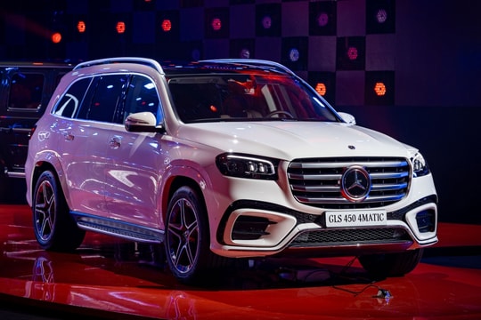 Mercedes GLS 450 bản kỷ niệm 30 năm giá gần 6 tỷ đồng