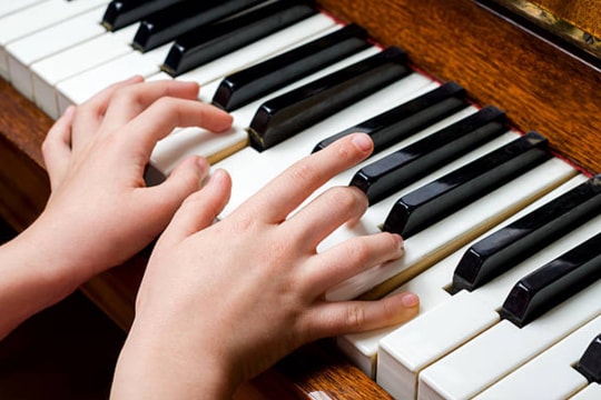 Bạn nghĩ tới chương trình nào của VOV khi nghe đoạn nhạc hiệu này?