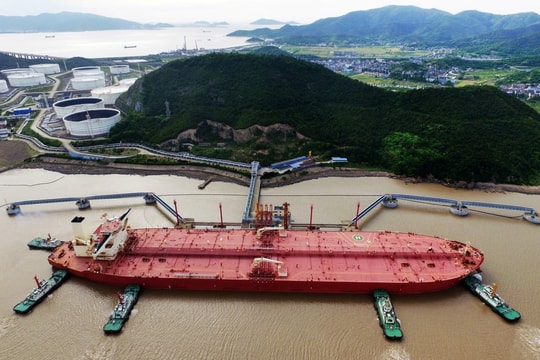 Trung Quốc đẩy nhanh xây dựng kho dự trữ dầu