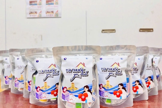 Ngành y tế TP Hồ Chí Minh gửi 10.000 túi thuốc hỗ trợ vùng lũ phía Bắc
