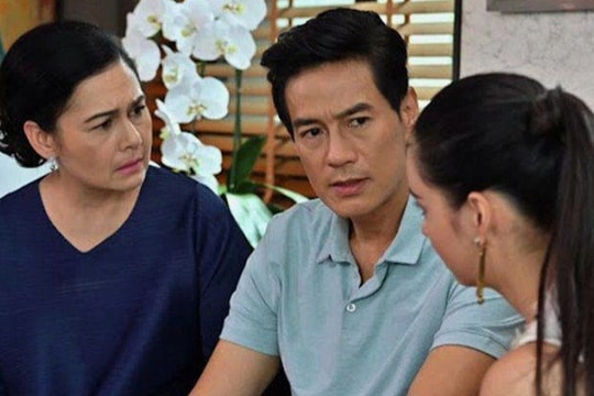 Mộ chồng còn chưa xanh cỏ, tôi đau điếng khi bố mẹ anh muốn một điều