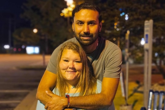 Người đàn ông Ấn Độ bị tước visa Mỹ vì chai nước hoa