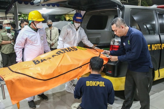 Người chết do sập trường tăng lên 67, Indonesia kết thúc tìm kiếm