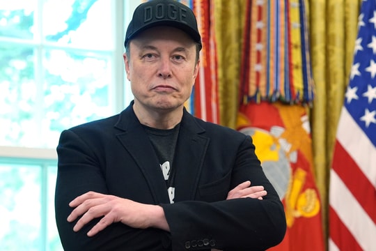 Elon Musk nhắm vào những người rời xAI sang OpenAI