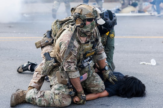 Thủ lĩnh băng đảng bị bắt vì treo thưởng ám sát quan chức Mỹ