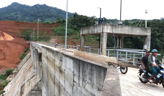 Clip: Chủ đầu tư vướng lao lý, thủy điện 750 tỉ ở Đà Nẵng “đứng bánh”