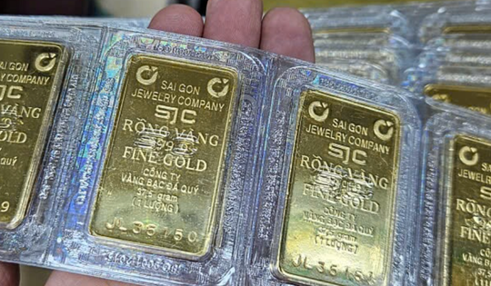 Thông tin quan trọng về mua vàng miếng SJC trong ngày giá vàng vượt 140 triệu đồng