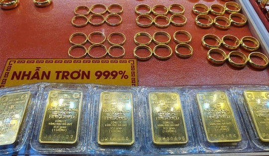Sáng 7-10, giá vàng miếng SJC và vàng nhẫn tăng rất nhanh