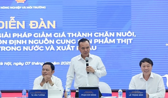 Hé lộ thêm thông tin về "chung cư nuôi heo"