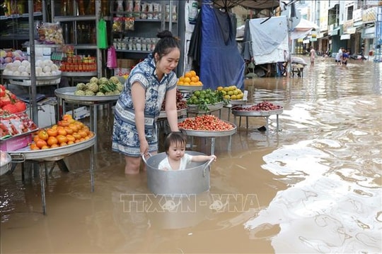 Cảnh báo triều cường ở ven biển phía Đông Nam Bộ và lũ trên sông Cửu Long