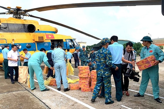 Bộ Quốc phòng điều máy bay tiếp tế hàng cứu trợ đến hai xã bị cô lập ở Lạng Sơn