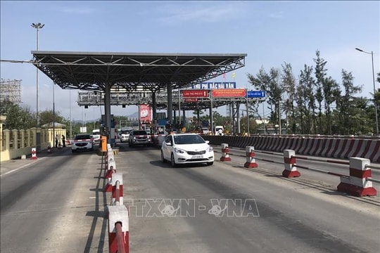Tập đoàn Đèo Cả miễn phí cho đoàn xe cứu trợ qua 21 trạm thu phí