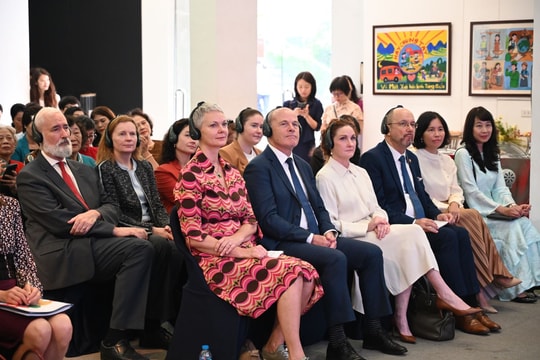 Hội thảo phụ nữ lãnh đạo: Tôn vinh bản lĩnh, tiếp sức hành trình vượt khó