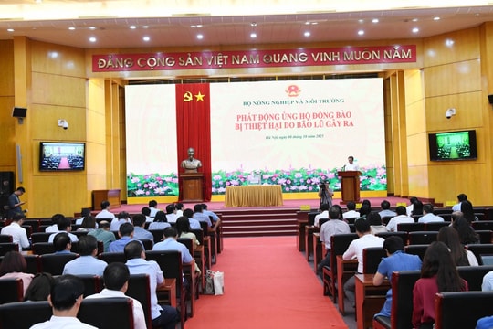 Bộ Nông nghiệp và Môi trường phát động ủng hộ đồng bào bị thiệt hại do bão lũ