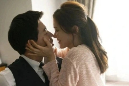 6 tháng sau ngày cưới, chồng đòi ly hôn chỉ vì tôi “sành sỏi” trên giường