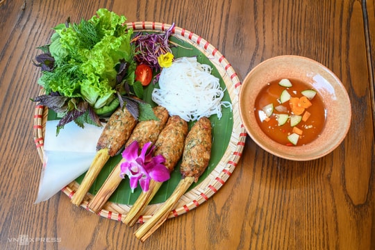 Quán biến tấu hương vị Việt chinh phục khách Tây