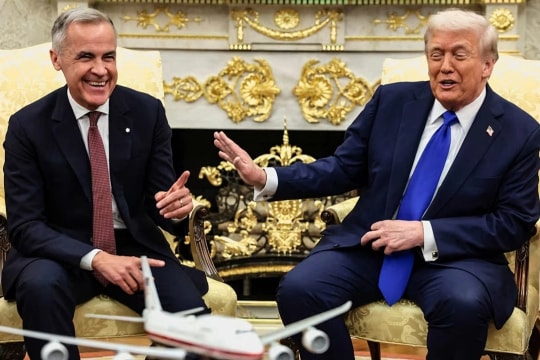 Thủ tướng Canada đeo cà vạt đỏ vì ông Trump