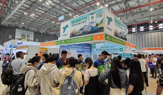 Hàng ngàn người tham dự triển lãm về công nghệ chăn nuôi