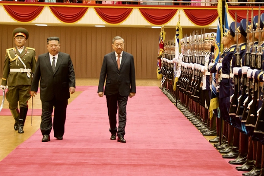 Tổng Bí thư Kim Jong-un chủ trì lễ đón Tổng Bí thư Tô Lâm thăm Triều Tiên