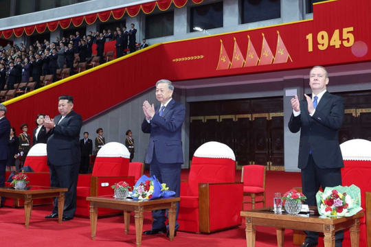 Chương trình nghệ thuật kỷ niệm 80 năm thành lập Đảng Lao động Triều Tiên