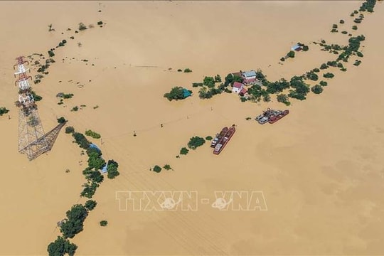 Nước sông Cầu dâng cao, gây ngập lụt nhiều hộ ven sông