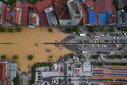 Khẩn trương khắc phục các điểm ách tắc giao thông do mưa lũ tại Thái Nguyên