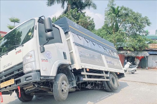 Hà Nội: Khẩn trương khắc phục sự cố hố sụt trong ngõ 297 đường Trần Cung