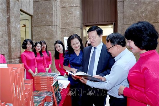 Thông tấn xã Việt Nam ra mắt sách ảnh 'A80: Tổ quốc trong tim'