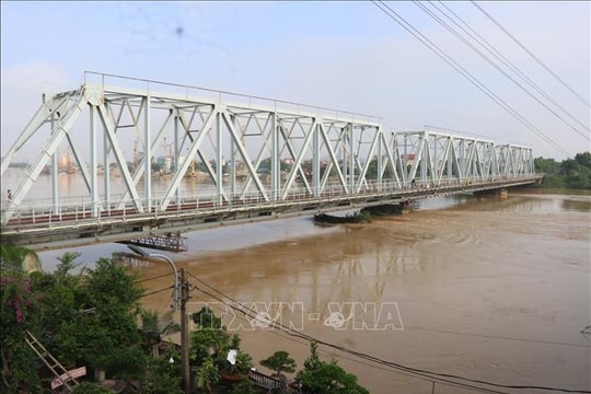 Cảnh báo triều cường ven biển Đông Nam Bộ