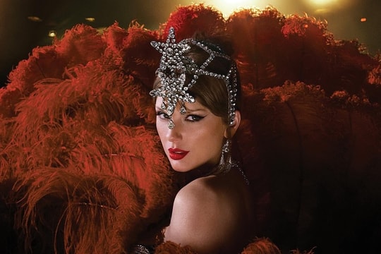 Taylor Swift bất khả chiến bại